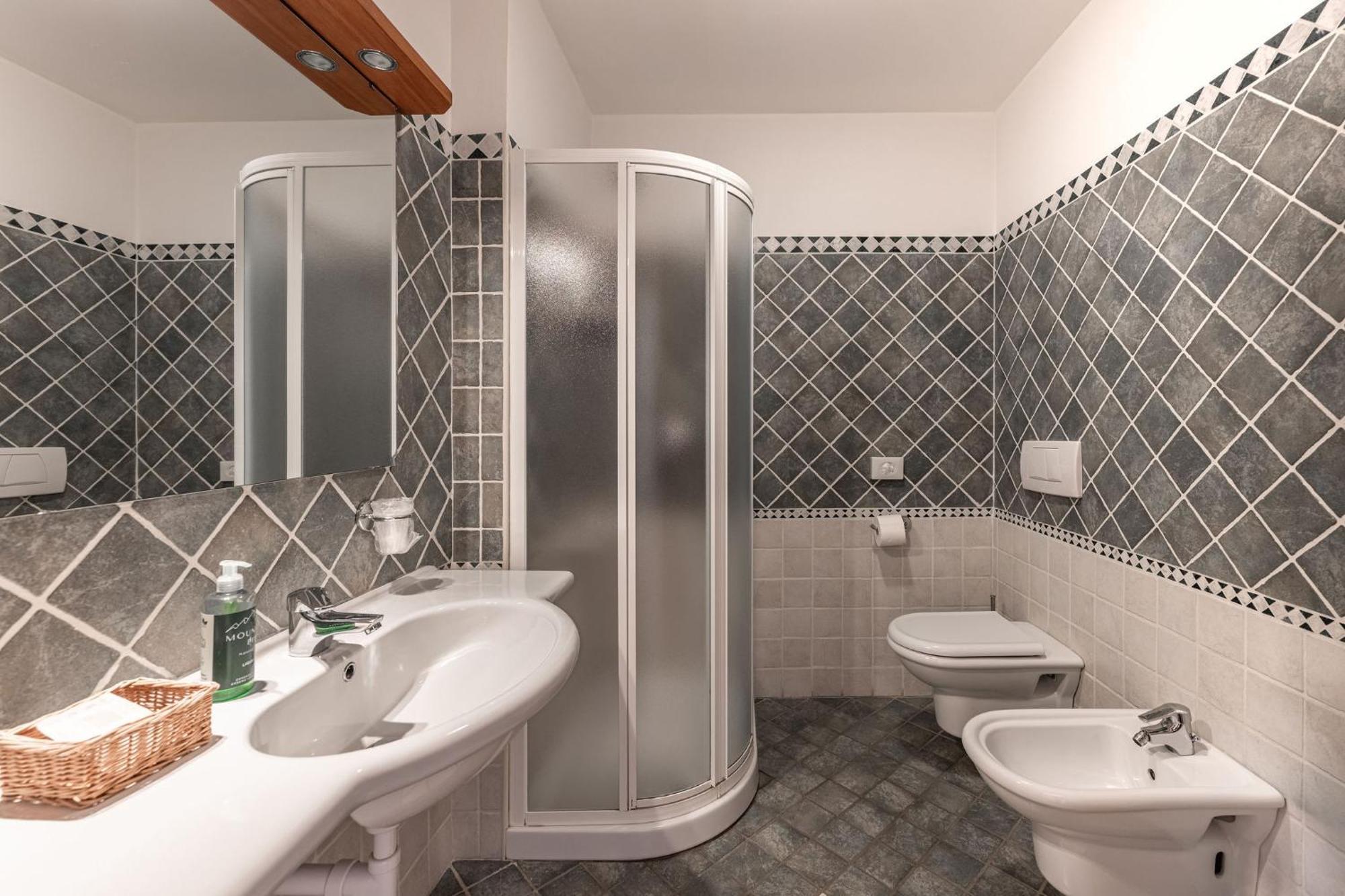 Hotel Sasso Rosso Коммеццадура Экстерьер фото