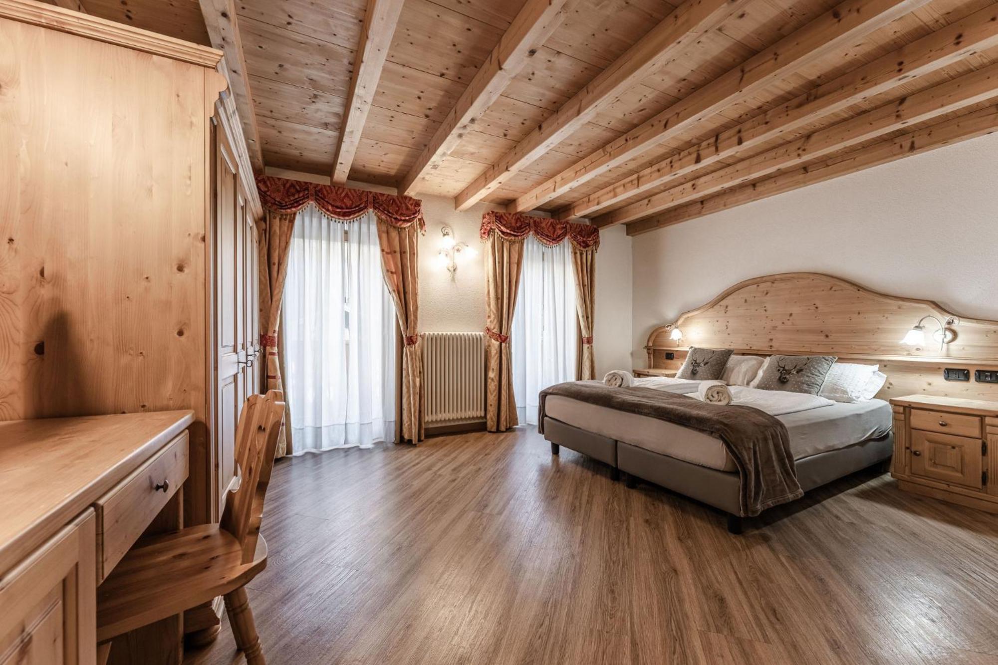 Hotel Sasso Rosso Коммеццадура Экстерьер фото