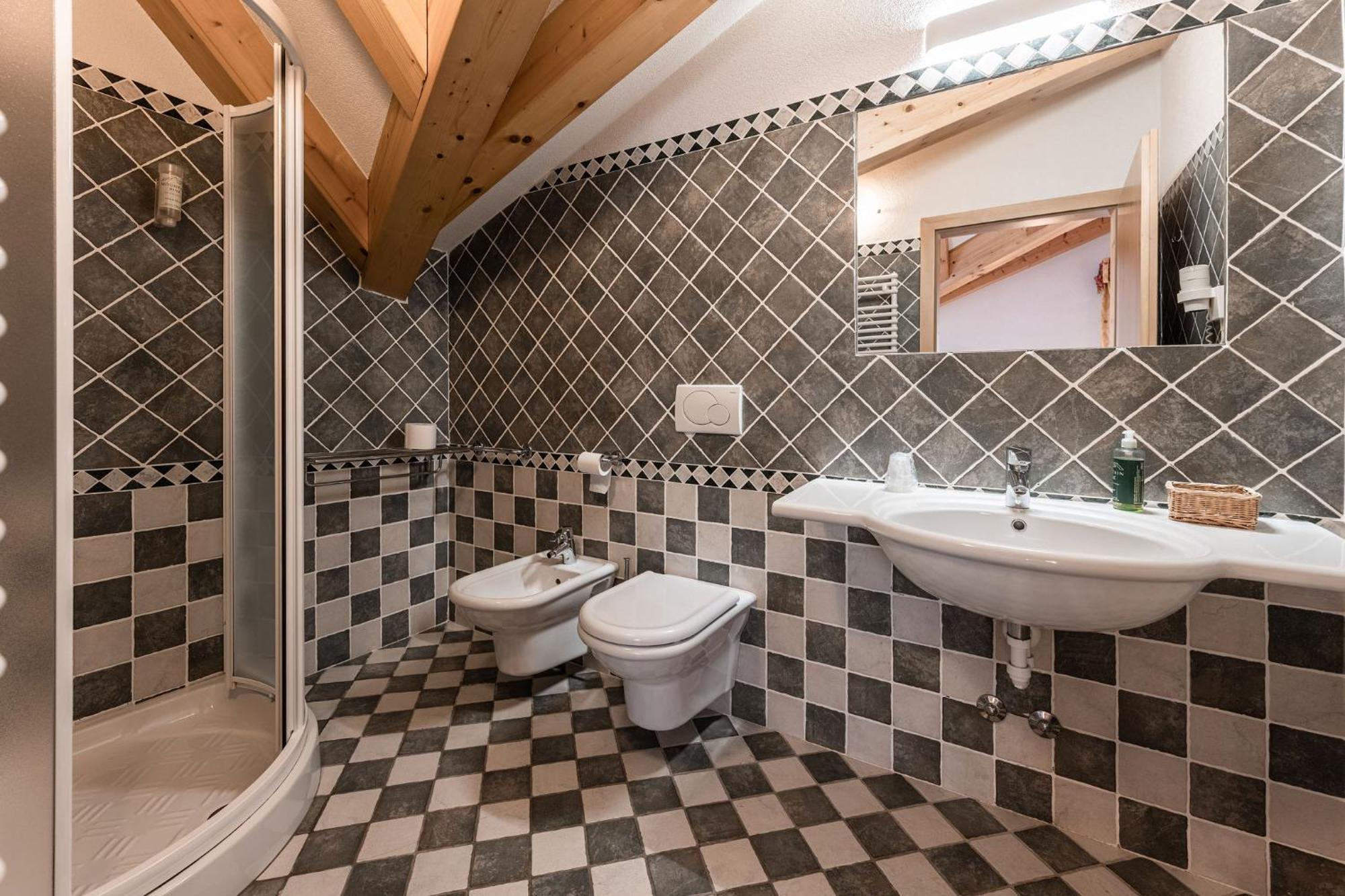 Hotel Sasso Rosso Коммеццадура Экстерьер фото