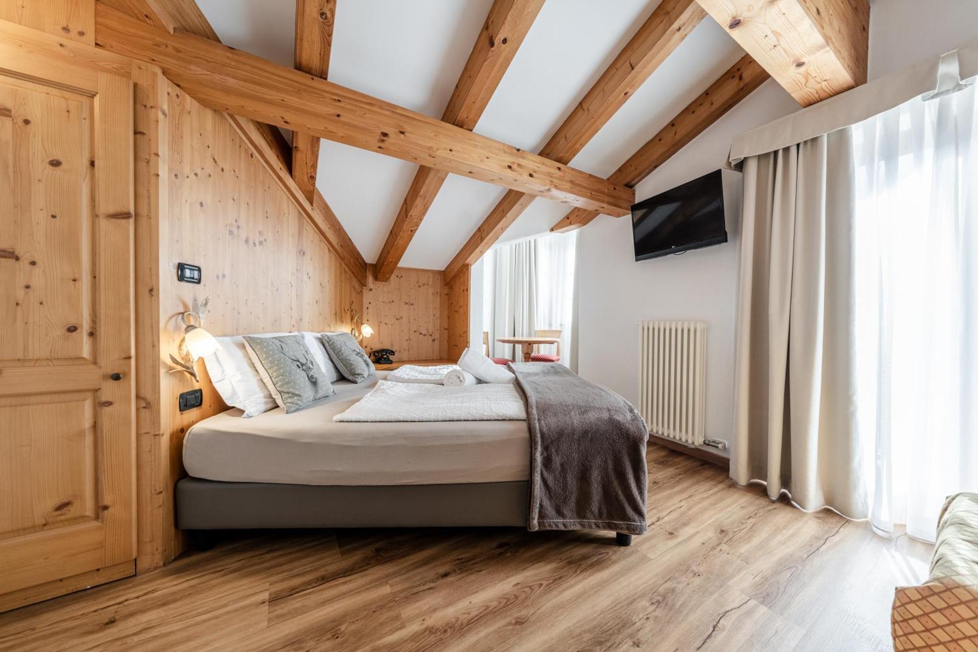 Hotel Sasso Rosso Коммеццадура Номер фото