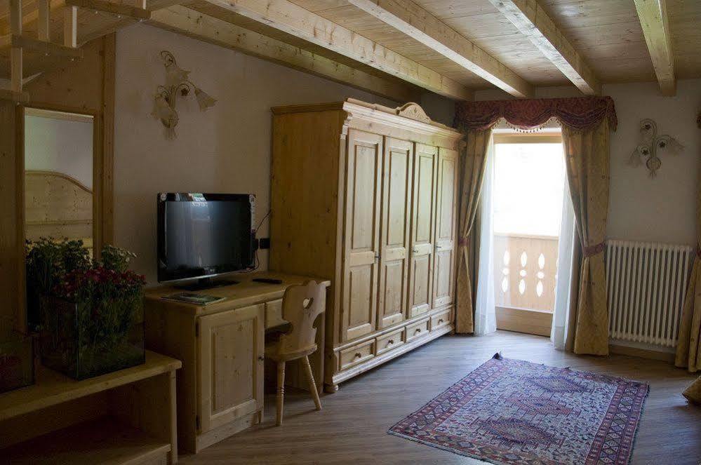 Hotel Sasso Rosso Коммеццадура Экстерьер фото
